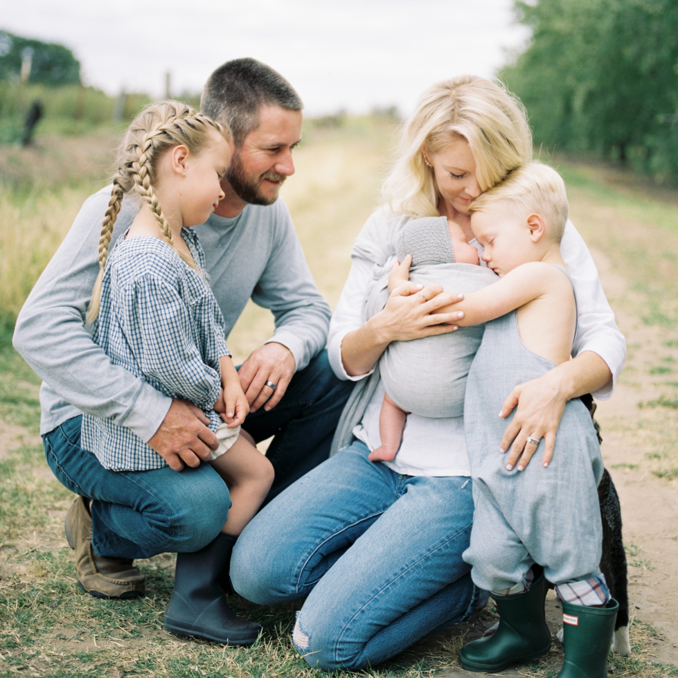 Beautiful Family Session On The Farm with Anna Lord